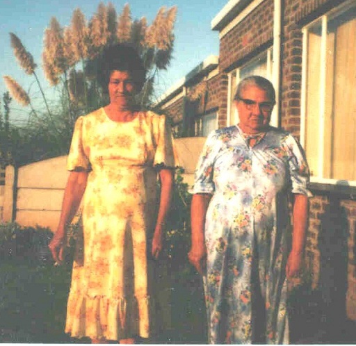 Ouma Bez en tant Anna