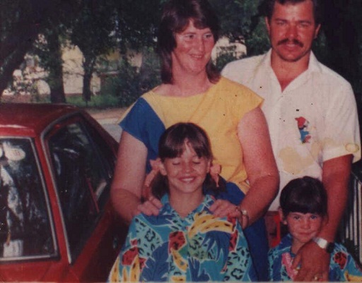 Tom, Linda en Tanya en Nadia